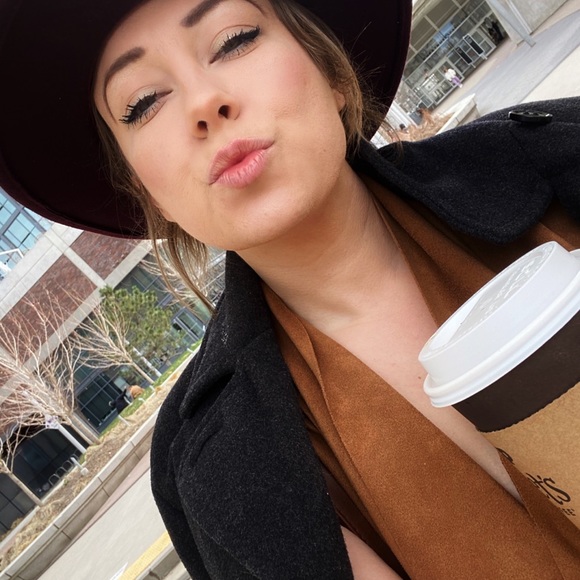 Meet your Posher, Ashley - Picture 7 of 12